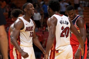  阿德巴约两双热火稳守前八  