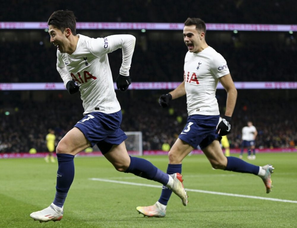  热刺核心伤退孙兴慜独造三球  