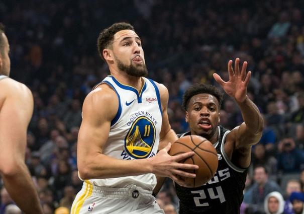  库里单节21分表演勇士主场轻取国王